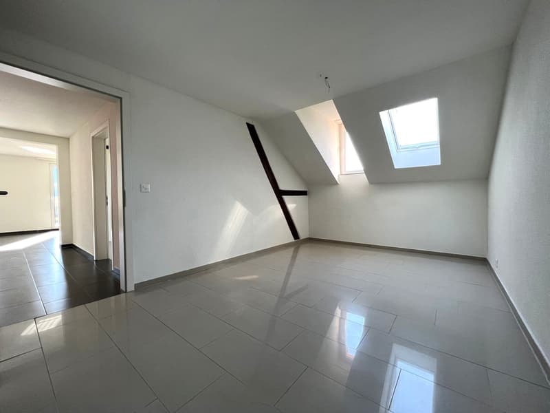 Modern 4.5-room apartment with balcony (6)