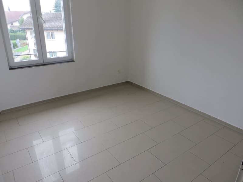 Modern 4.5-room apartment with balcony (8)