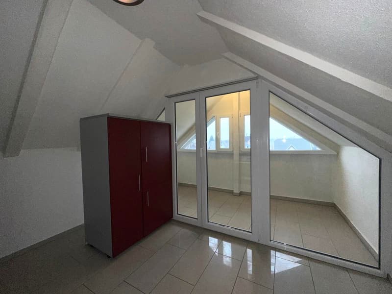 Charmante 2.5-Zimmer-Wohnung im Dachgeschoss in Romanshorn – ab Dezember 2026 verfügbar (5)
