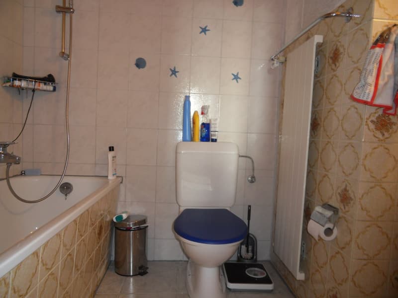 Grosszügige 3.5-Zimmer-Wohnung mit guter Anbindung (7)