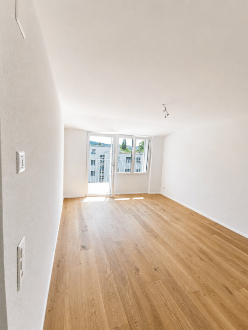 Appartamento mansardato appena ristrutturato dopo una ristrutturazione completa della proprietà (5)