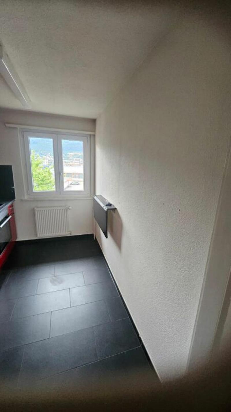 Geräumige Familienwohnung in Delémont (2)