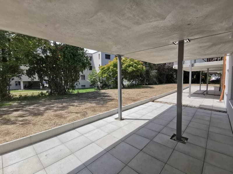 Neu renovierte 2.5-Zimmer-Wohnung mit privatem Sitzplatz (8)