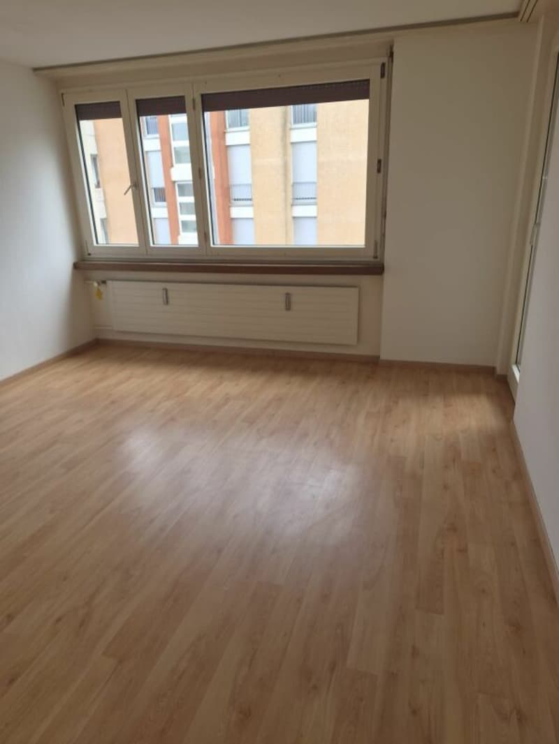 praktische 1 Zimmerwohnung (5)