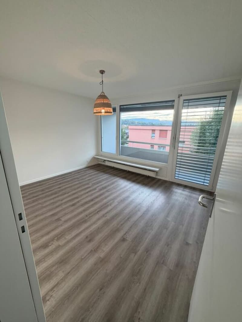 schöne 2.5 Zimmerwohnung (4)