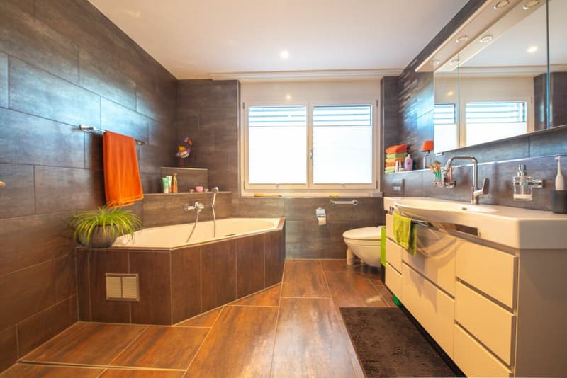 Modern 4.5-room apartment with large balcony - just a few steps from the train station (9)