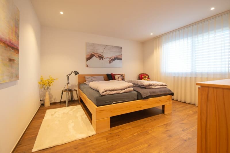 Modern 4.5-room apartment with large balcony - just a few steps from the train station (6)