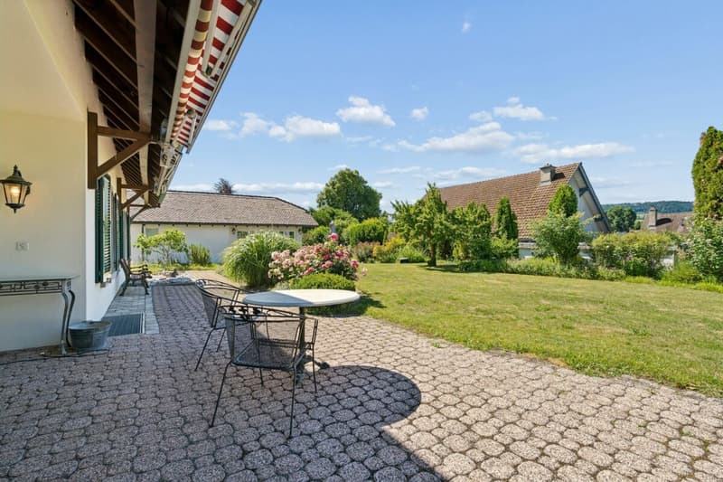 Charmantes Einfamilienhaus in Rheinnähe - mit grossem Garten und Werkstatt (3)