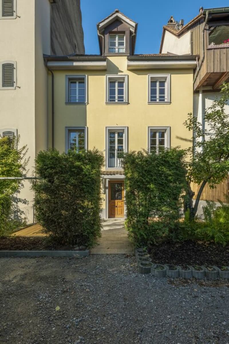 Charmante 2 Zimmer-Wohnung (1)