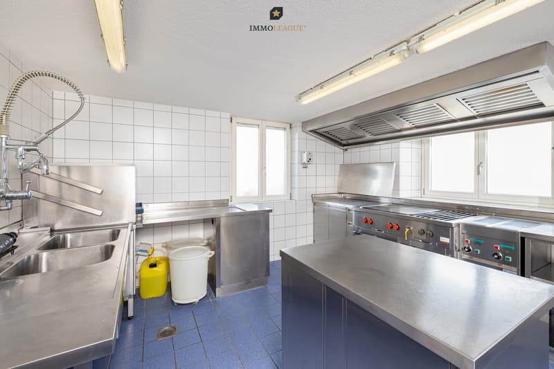 Komplett eingerichteten Gastro-Küche.
