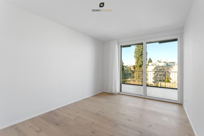 Jeder Raum öffnet sich nach draussen. Alle Zimmer mit hochwertigem Eichenparkett verfügen über direkten Zugang zu den Terrassen.