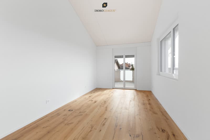 Zeitgemässe Architektur und ein durchdachter Ausbau zeigen sich im gesamten Gebäude.