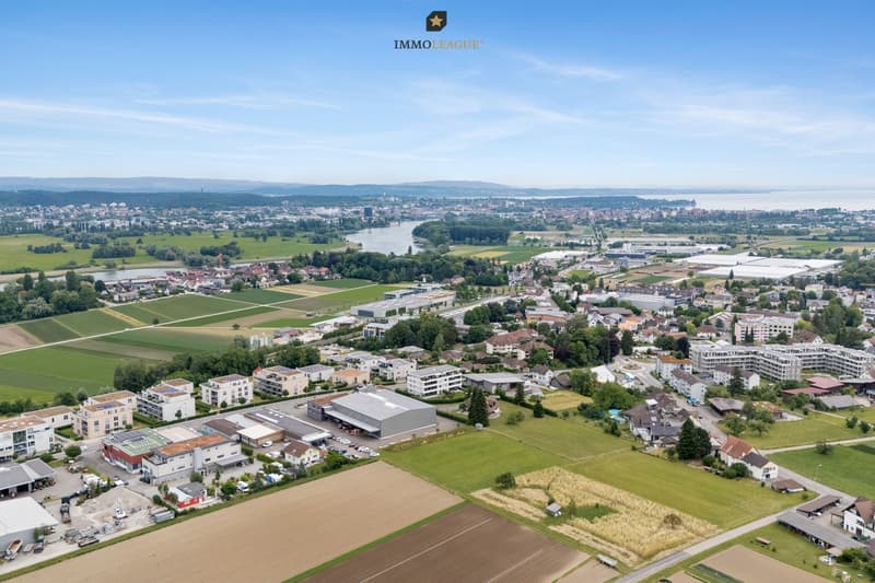 Lebensqualität in Tägerwilen: Die zentrale Lage, das gepflegte Umfeld und die hohe Wohnqualität machen diese Wohnung zu einem besonderen Zuhause.