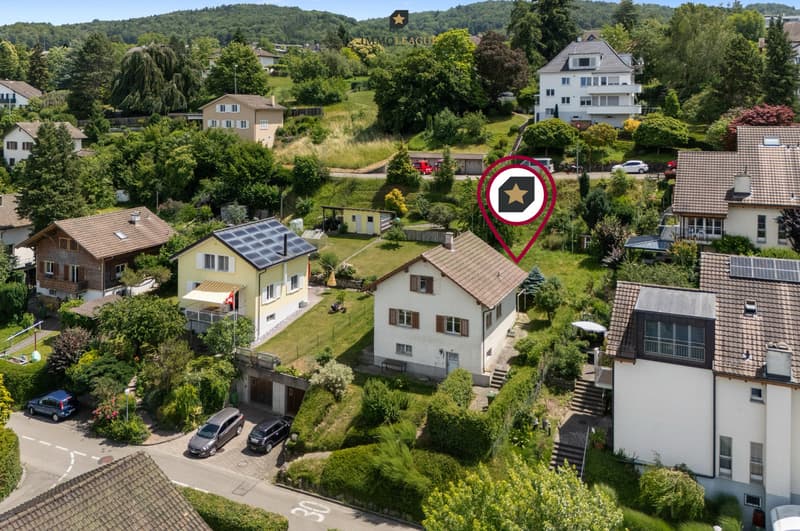 Viele attraktive Möglichkeiten in ruhiger Lage mit Seesicht. (2)