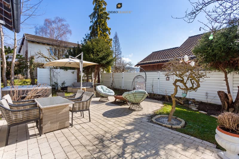 Viel Platz für gesellige Abende mit Famile und Freunden.