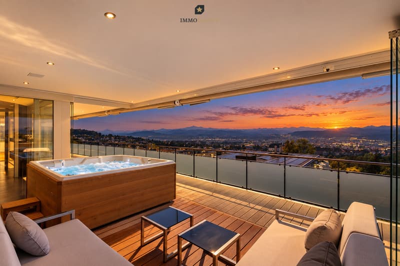 Exlusivität pur im Jacuzzi mit schönster Aussicht.