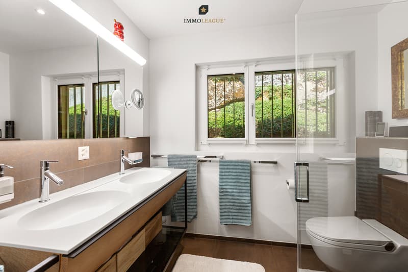 Bad en suite: Hier verbinden sich individuelles Design und hoher Wohnkomfort.