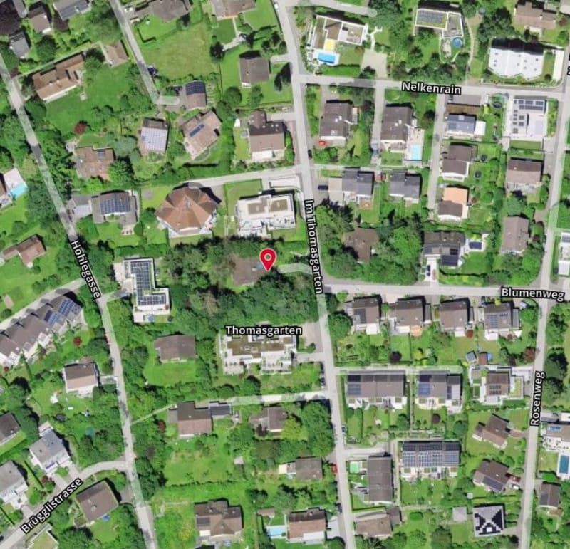 *Maison unifamiliale avec réserve de terrain constructible* (4)