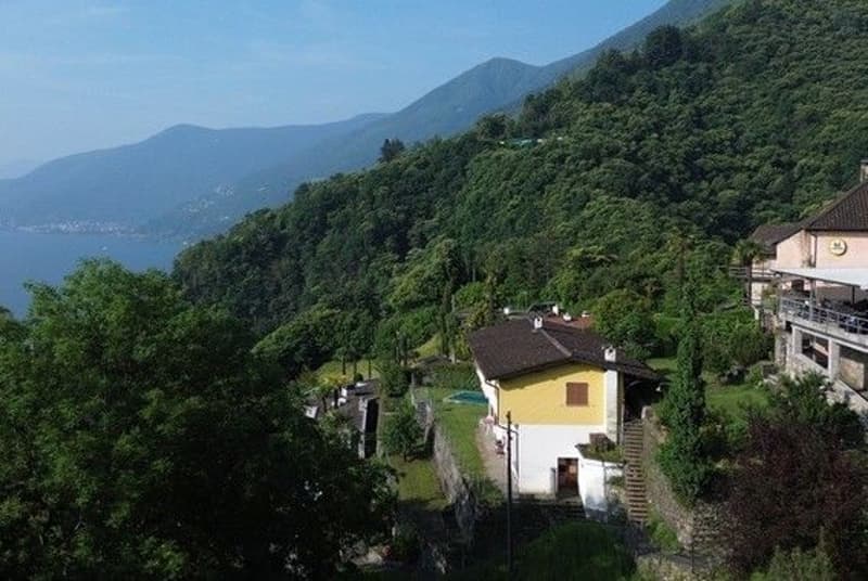 Einzelhafte Villa mit Seeblick (6)