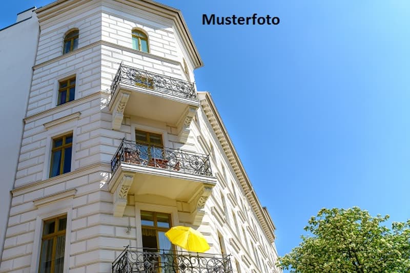 *Casa di 7 famiglie* (1)