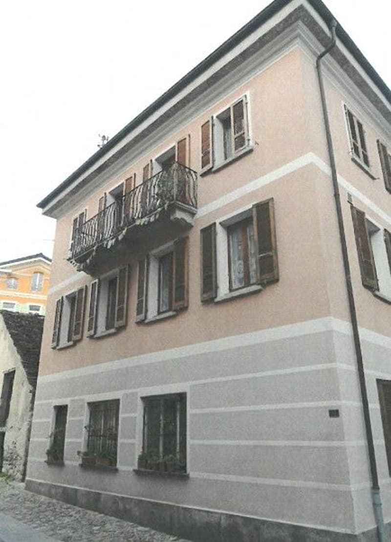Typisches Tessiner Haus, erbaut im Jahr 1800 (1)