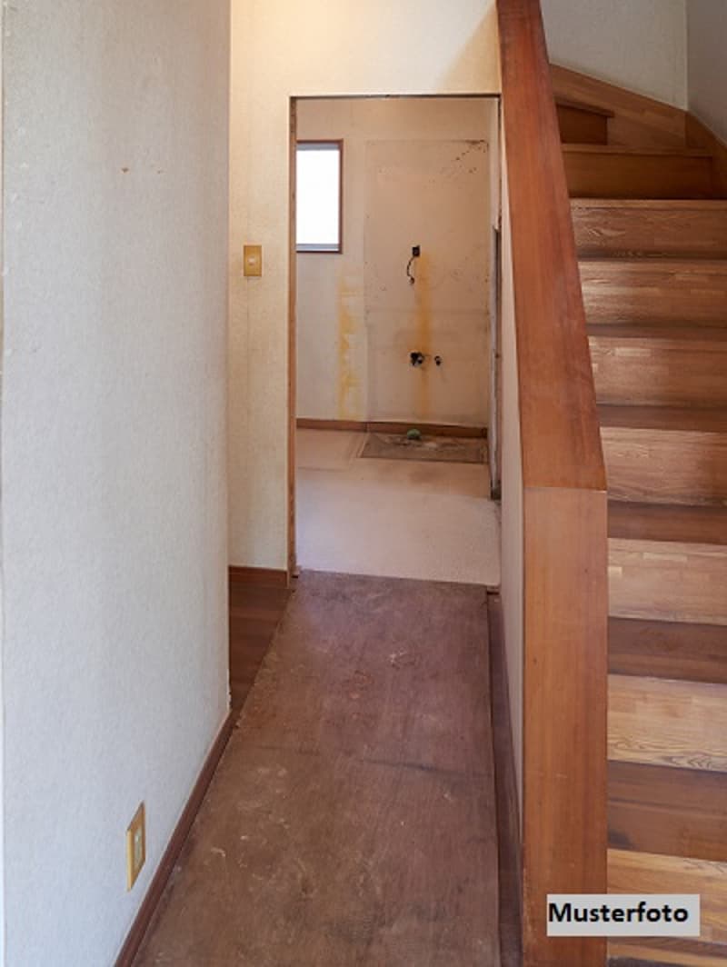 *Appartamento a maisonette con giardino* (1)