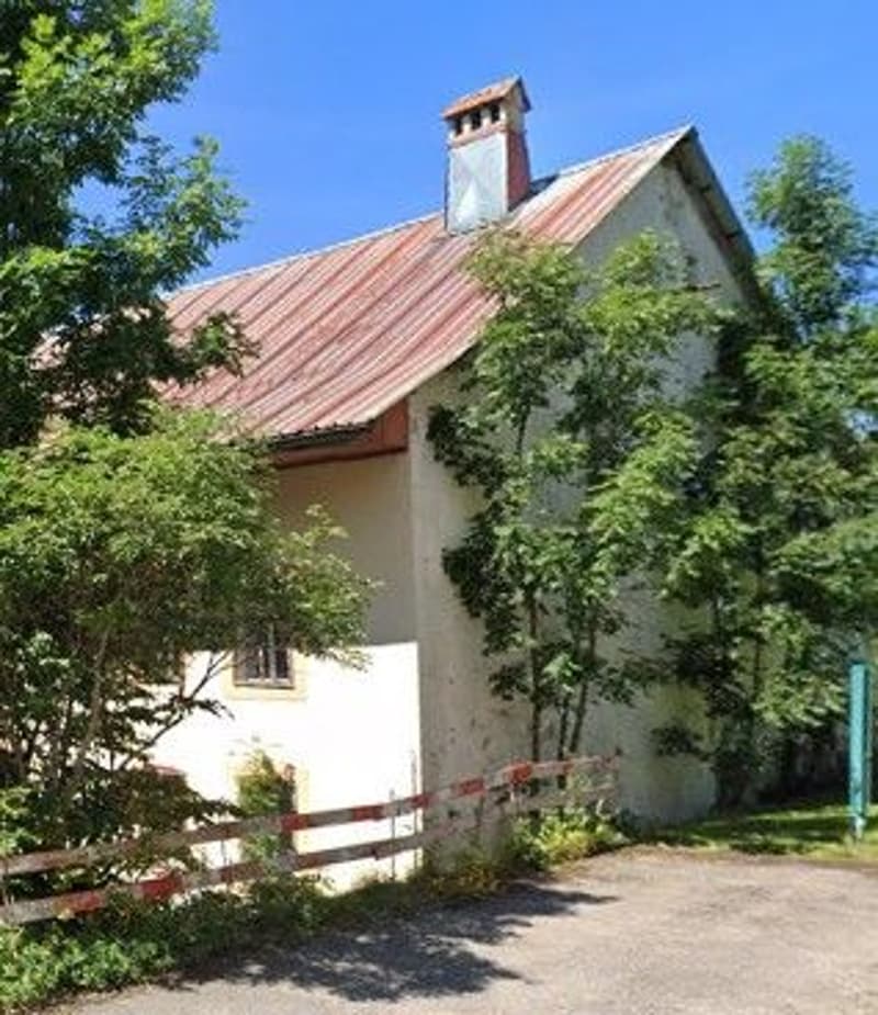 *House by the lake* (1)