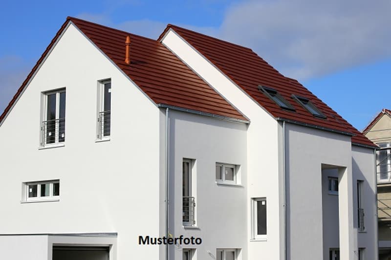 Einfamilienhaus mit Hühnerstall und Keller in Capolago (1)