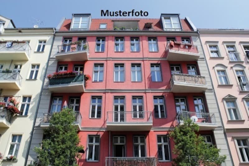 *Casa di 7 famiglie* (1)
