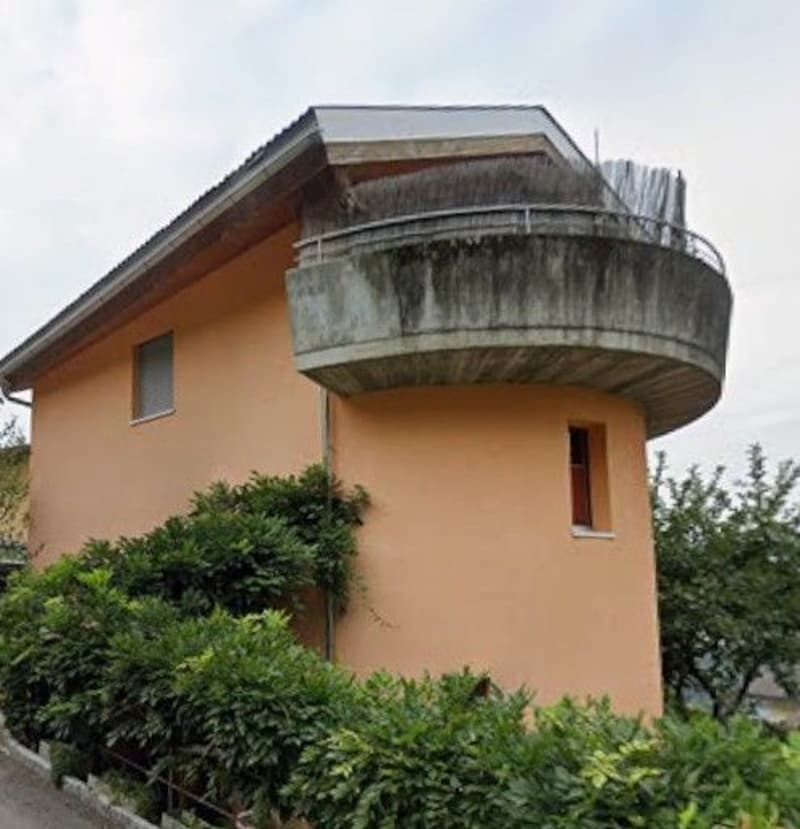 *Casa tradizionale* (2)