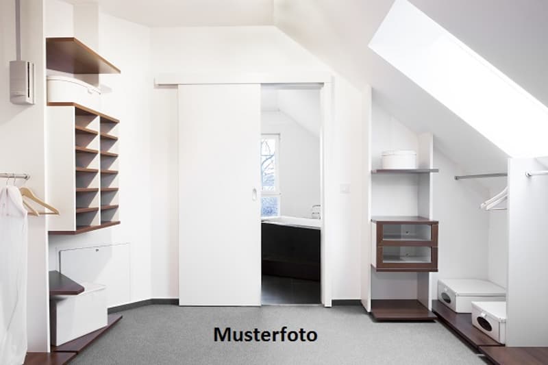 *Spazio commerciale* (1)