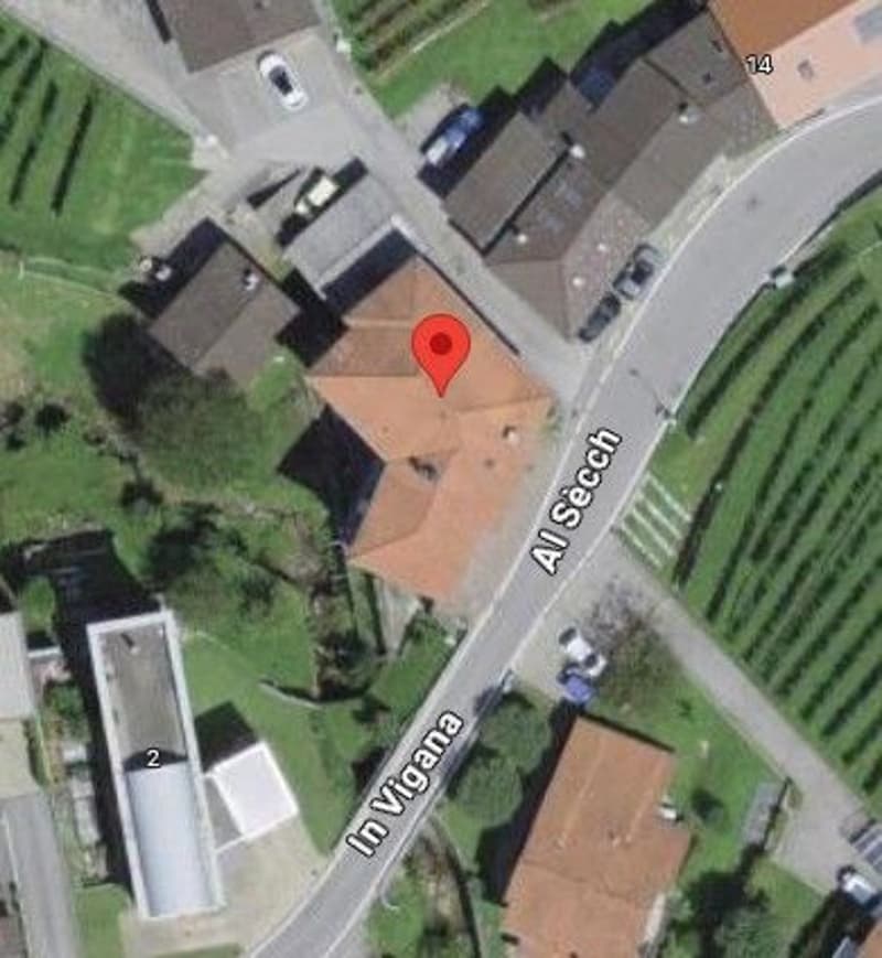 *Casa bifamiliare* (2)