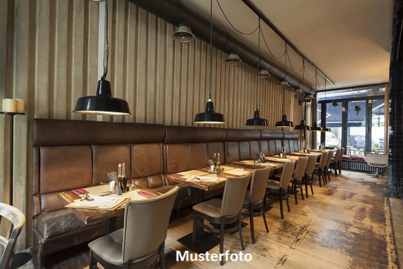 *Abizione/ristorante e terreno* (1)