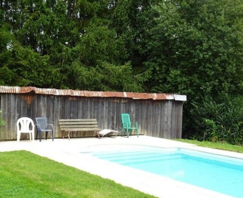 *Maison familiale avec piscine* (2)