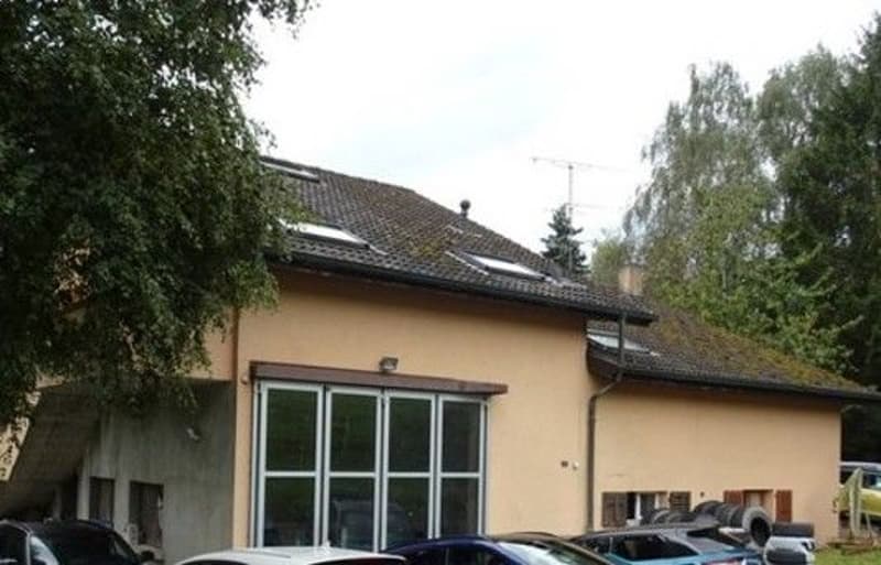 *Maison familiale avec piscine* (4)