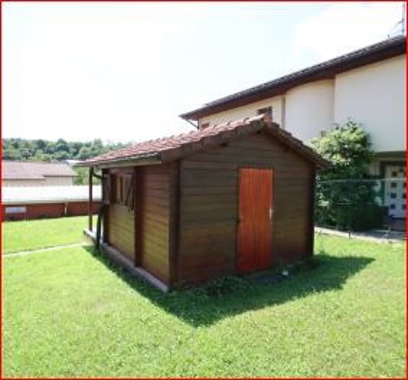 *Casa bifamiliare* (4)