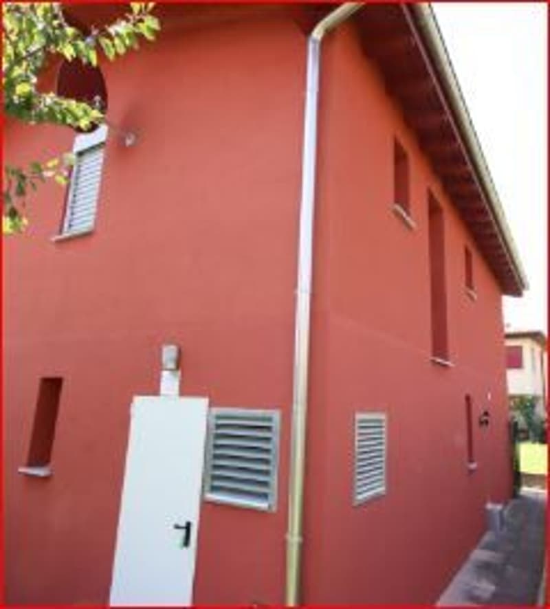*Casa bifamiliare* (2)