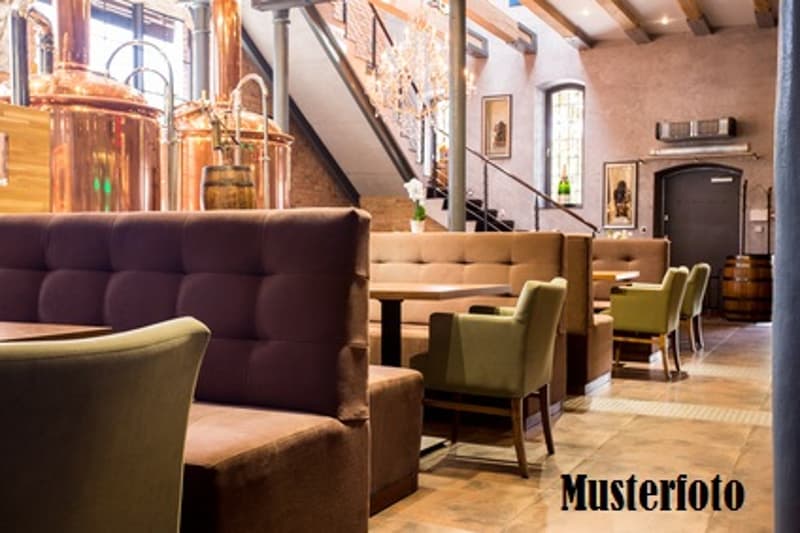 *Abizione/ristorante e terreno* (1)