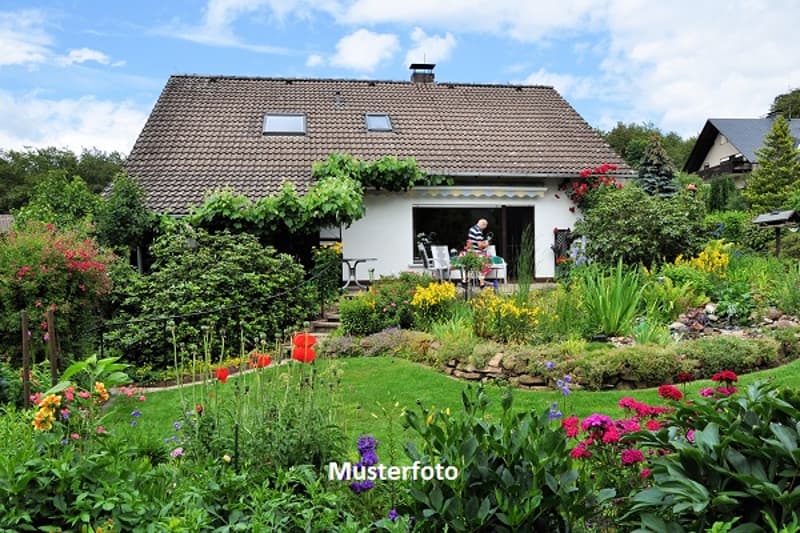 *Wohnhaus mit Scheune - Rückbauprojekt - Bauland* (1)
