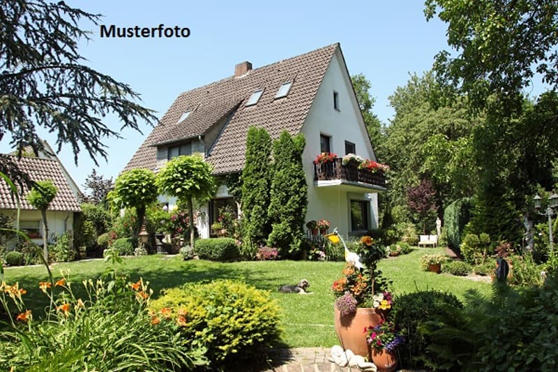 *Wohnhaus mit Scheune - Rückbauprojekt - Bauland* (1)