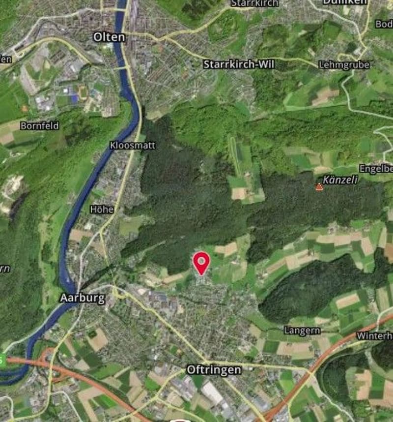 *Modernes 6,5-Zimmer-Einfamilienhaus mit Aussenschwimmbad* (5)