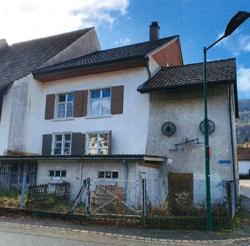 *Einfamilienhaus mit Gartenanlage und Agarland* (1)