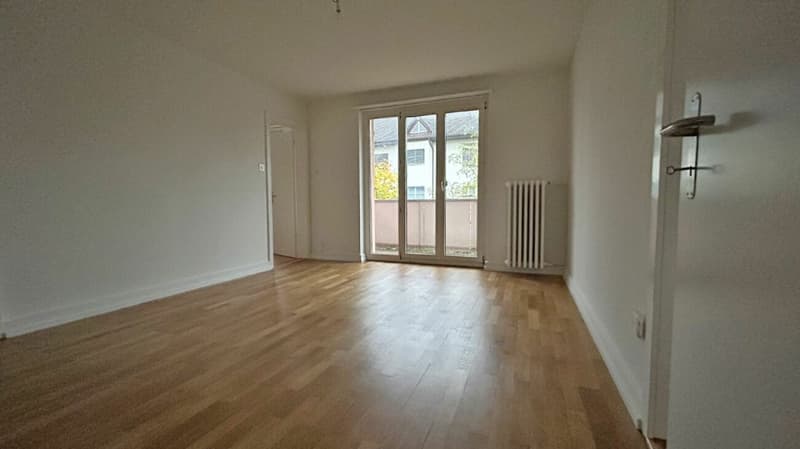 Appartement 4 pièces dans un bon emplacement (1er étage gauche) (4)