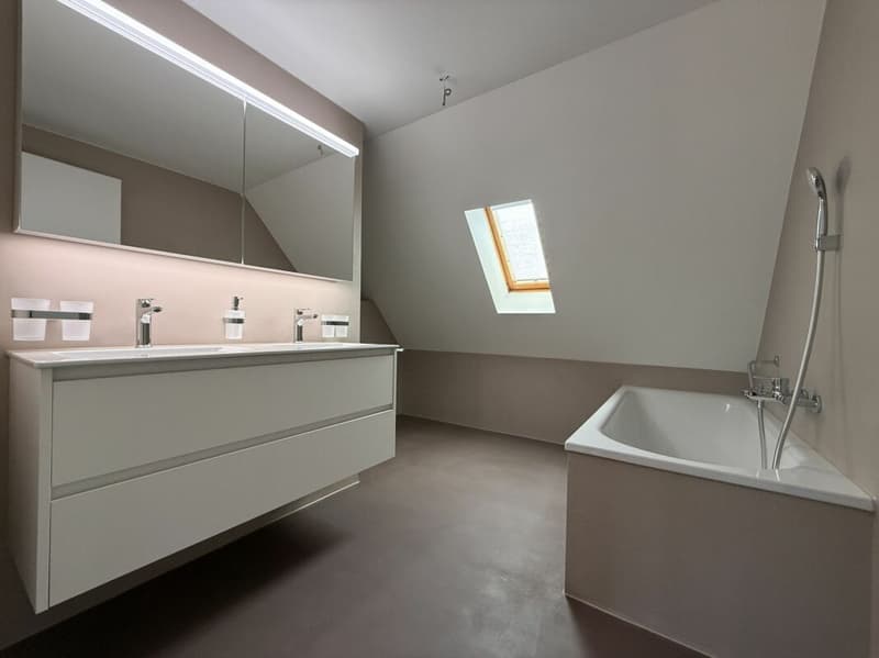 26-321 charming residential house with annex (14)