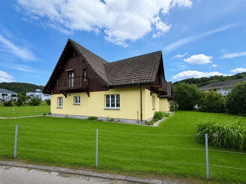 26-321 charming residential house with annex (4)
