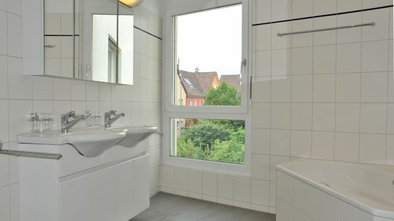 Grosszügige 5.5 Zimmerwohnung im Emmersberg (9)