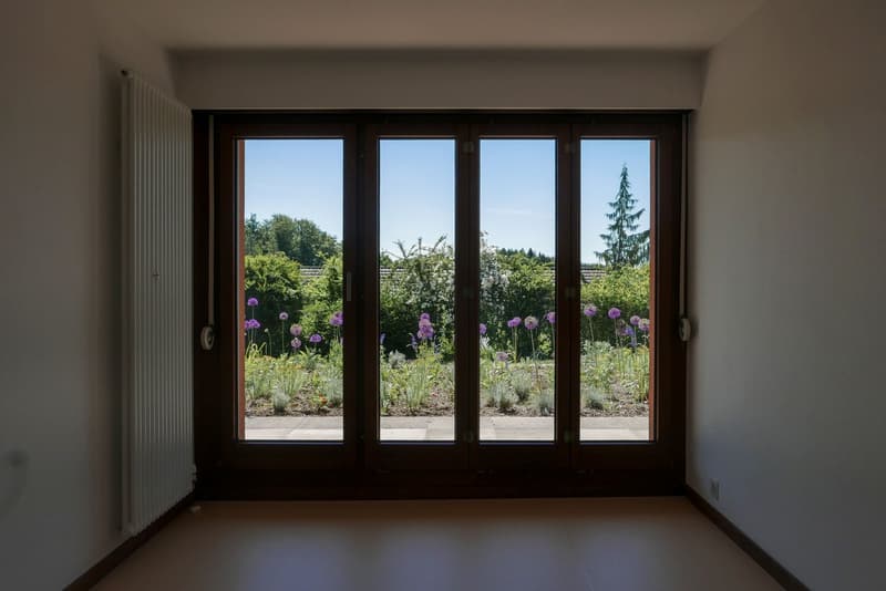 Grosszügige 5.5-Zimmer-Gartenwohnung mit 132 m², sonnigem Garten an ruhiger Lage in Effretikon (9)
