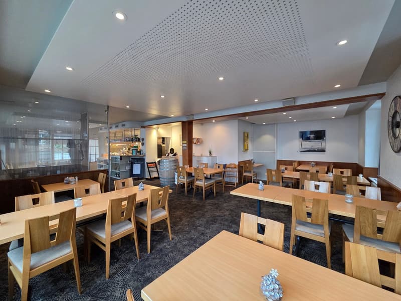 Traditional village restaurant looking for new hosts (2)