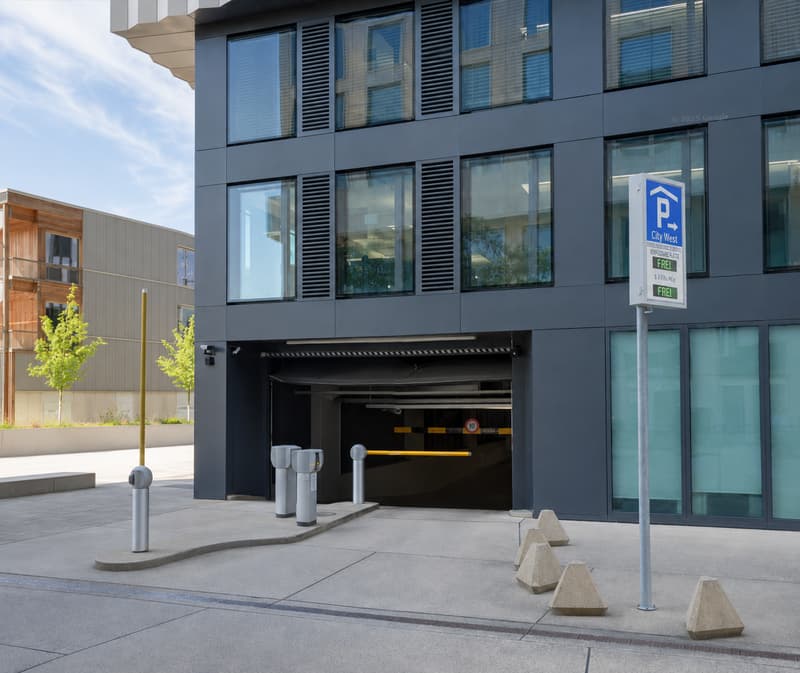 Tiefgaragenparkplatz an zentraler Lage in Zürich-West zu vermieten (1)
