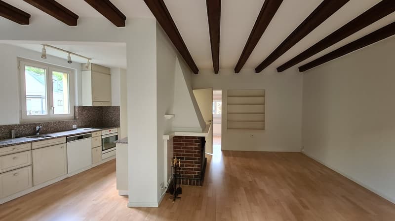 Charmante 2.5-Zimmer-Wohnung am Zeltweg in Zürich (2)